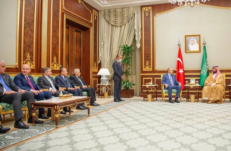 سمو سيدي ولي العهد ورئيس جمهورية تركيا يعقدان اجتماعًا بقصر السلام بجدة - صورة 6