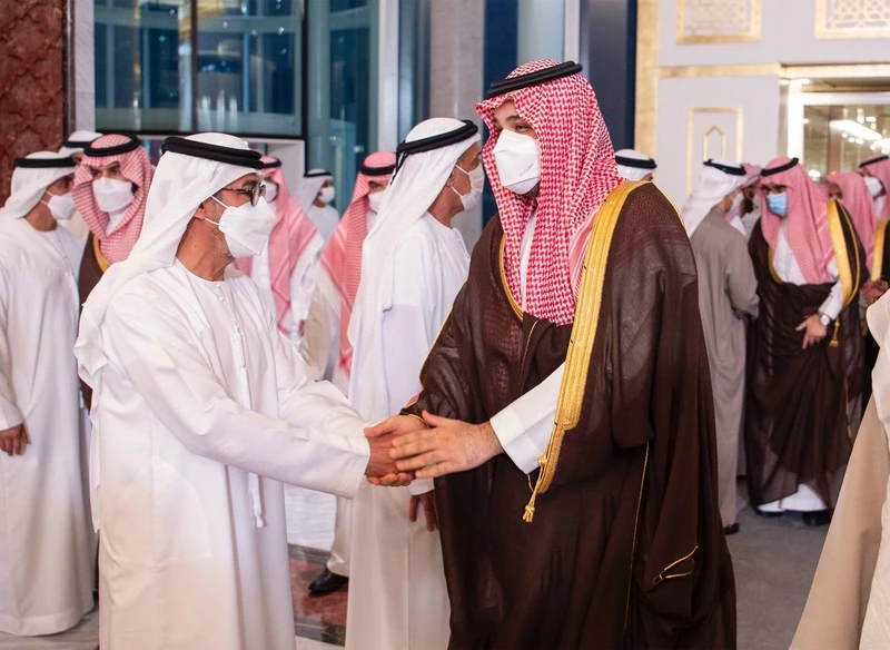 سمو سيدي ولي العهد يقدم واجب العزاء في وفاة الشيخ خليفة بن زايد رحمه الله - صورة 5