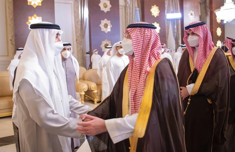 سمو سيدي ولي العهد يقدم واجب العزاء في وفاة الشيخ خليفة بن زايد رحمه الله - صورة 14