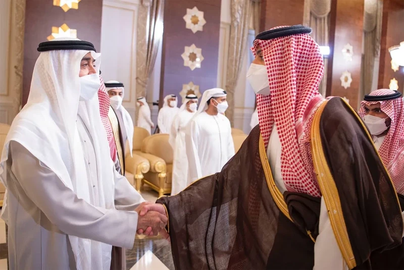 سمو سيدي ولي العهد يقدم واجب العزاء في وفاة الشيخ خليفة بن زايد رحمه الله - صورة 15