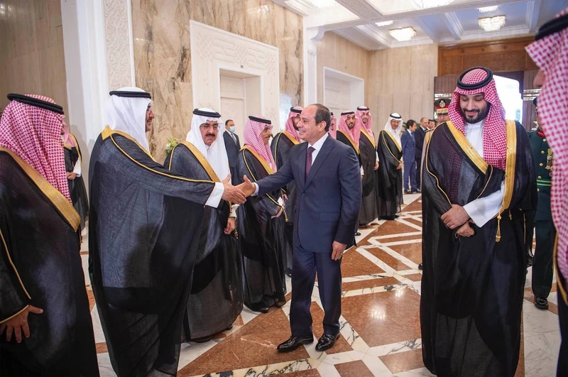 فخامة الرئيس المصري يقيم مراسم استقبال رسمية لسمو سيدي ولي العهد في قصر الاتحادية بالقاهرة. - صورة 9