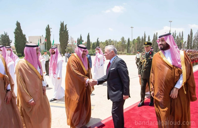سمو سيدي ولي العهد يغادر العاصمة الأردنية عمان وفي مقدمة مودعيه جلالة ملك الأردن - صورة 6