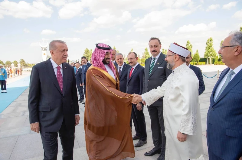 الرئيس التركي يقيم مراسم استقبال رسمية لسمو سيدي ولي العهد في العاصمة التركية أنقرة - صورة 9