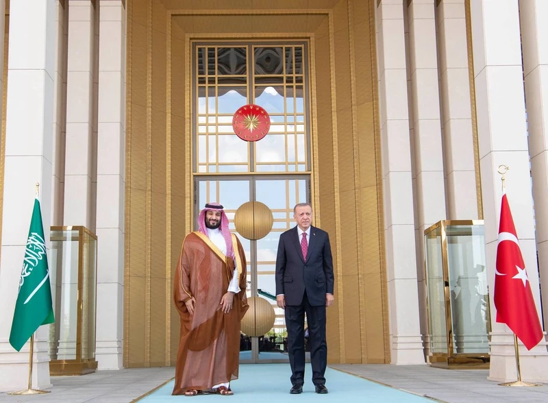الرئيس التركي يقيم مراسم استقبال رسمية لسمو سيدي ولي العهد في العاصمة التركية أنقرة - صورة 12