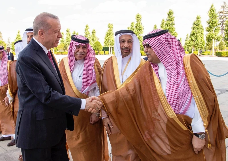 الرئيس التركي يقيم مراسم استقبال رسمية لسمو سيدي ولي العهد في العاصمة التركية أنقرة - صورة 13