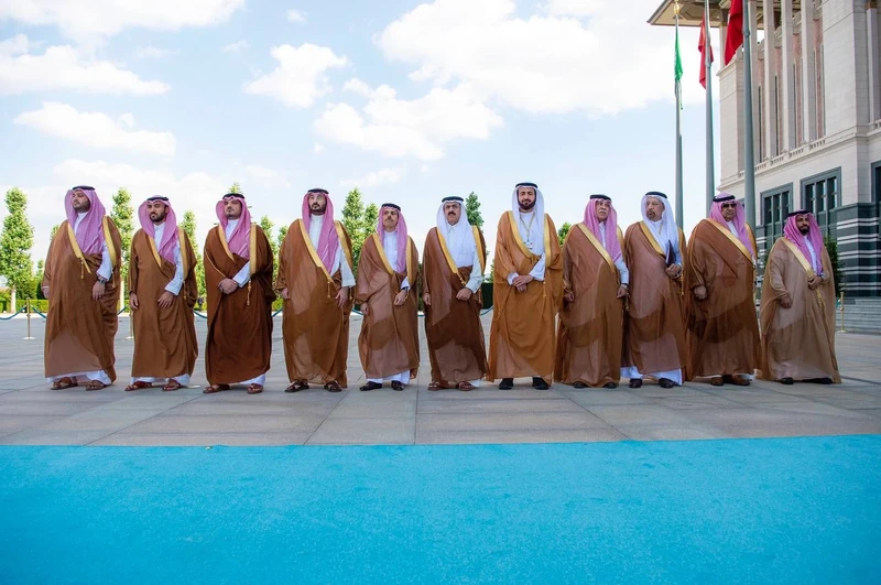 الرئيس التركي يقيم مراسم استقبال رسمية لسمو سيدي ولي العهد في العاصمة التركية أنقرة - صورة 26