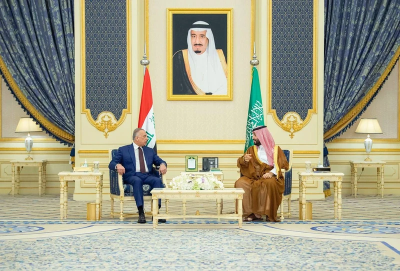 سمو سيدي ولي العهد يجتمع في قصر السلام بجدة مع رئيس وزراء العراق - صورة 2
