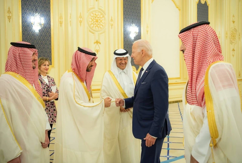 سمو سيدي ولي العهد وفخامة رئيس الولايات المتحدة الأمريكية، يعقدان جلسة مباحثات رسمية، بقصر السلام في جدة - صورة 9