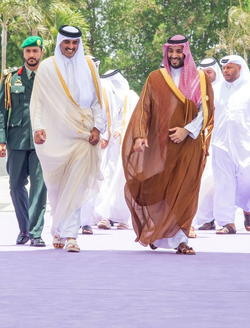 سمو سيدي ولي العهد يستقبل سمو أمير دولة قطر للمشاركة في قمة جدة - صورة 5