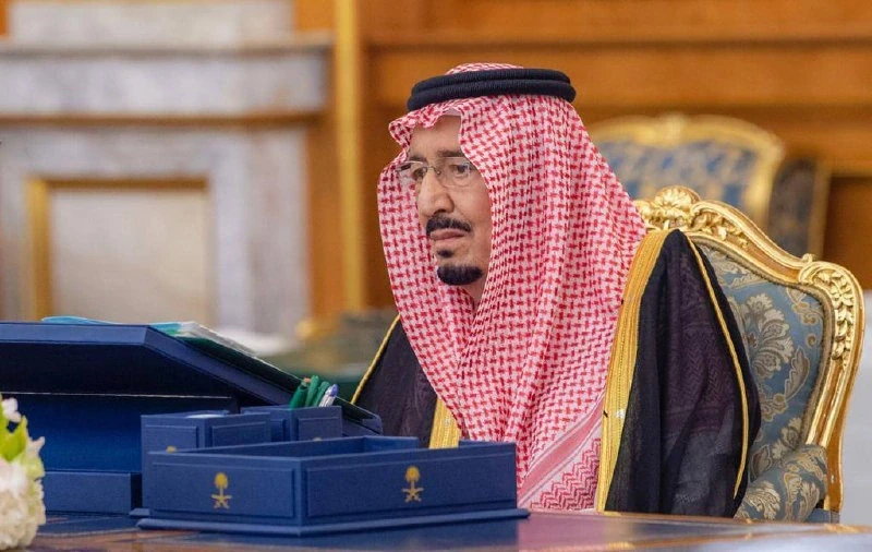 سيدي خادم الحرمين الشريفين يرأس جلسة مجلس الوزراء - صورة 5