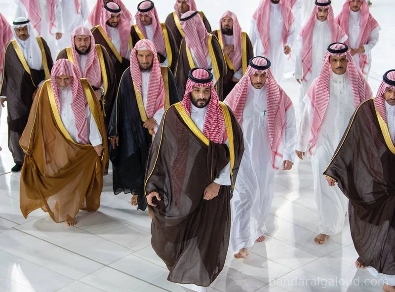 سمو سيدي ولي العهد يتشرف بغسل الكعبة المشرفة نيابة عن سيدي خادم الحرمين الشريفين - صورة 3
