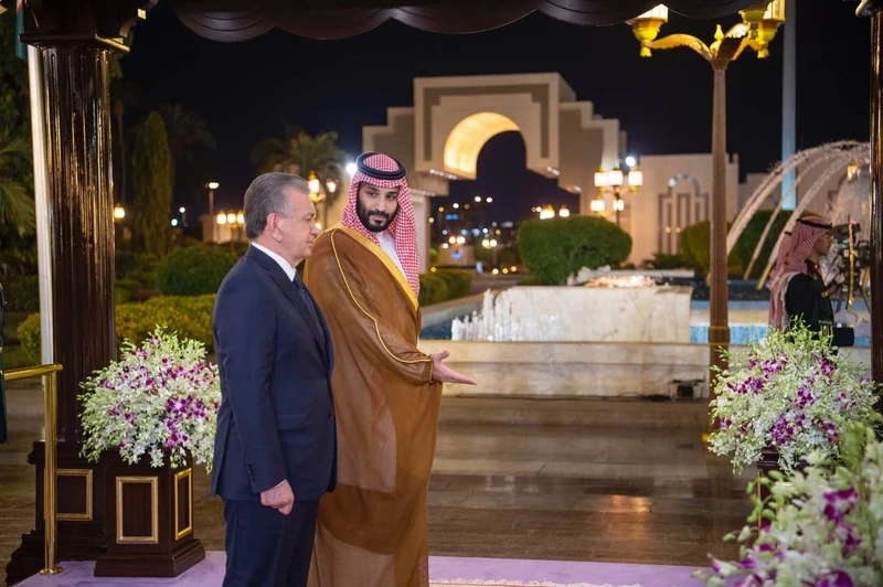 سمو سيدي ولي العهد يستقبل فخامة رئيس جمهورية أوزبكستان ويقيم مراسم استقبال رسمية لفخامته - صورة 5