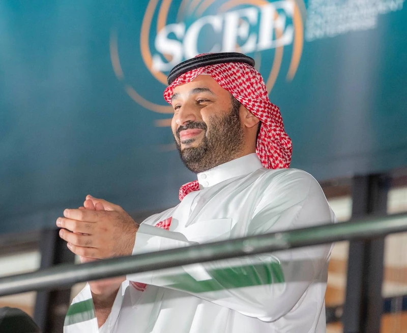 سمو سيدي ولي العهد يحضر نزال البحر الأحمر التاريخي في الملاكمة - صورة 4