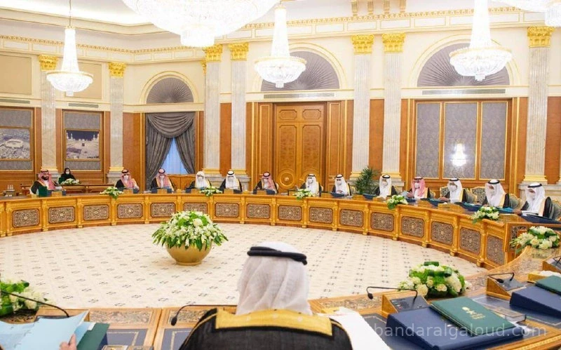 سيدي خادم الحرمين الشريفين يرأس جلسة مجلس الوزراء في قصر السلام بجدة - صورة 9