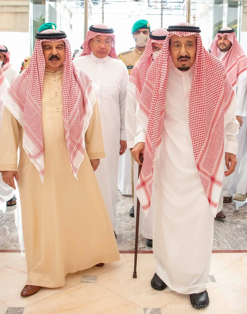 سيدي خادم الحرمين الشريفين يستقبل جلالة ملك مملكة البحرين ويقيم مأدبة غداء تكريماً لجلالته - صورة 2