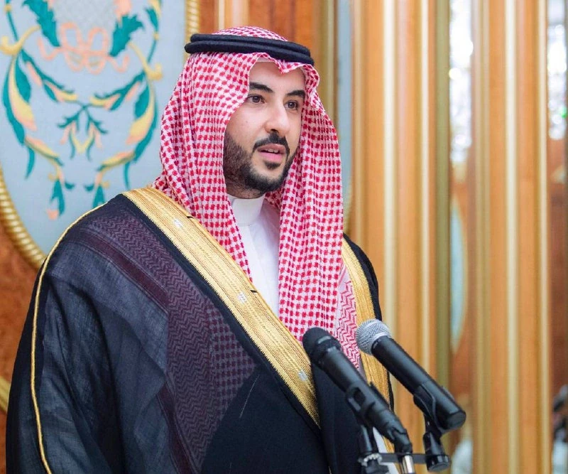 سمو وزير الدفاع ووزير التعليم يؤديان القسم أمام سيدي خادم الحرمين الشريفين وبحضور ولي العهد - صورة 5