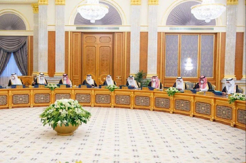 سيدي خادم الحرمين الشريفين يرأس جلسة مجلس الوزراء في قصر السلام بجدة - صورة 5