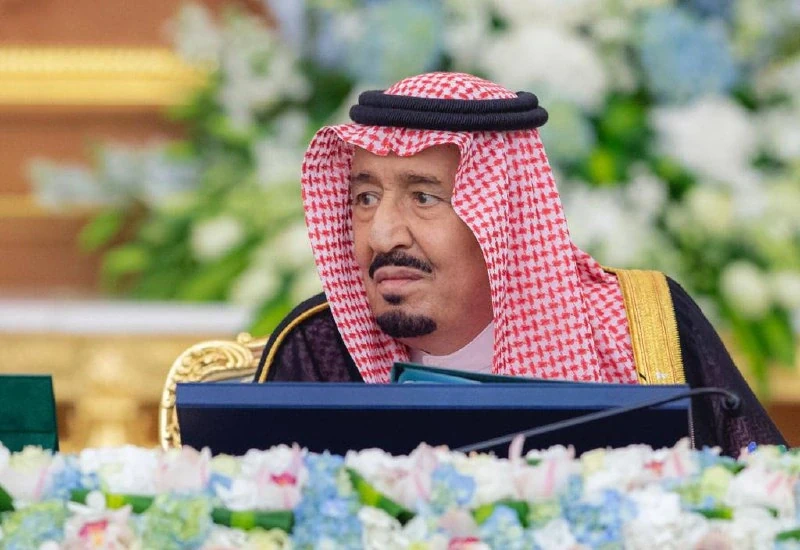 سيدي خادم الحرمين الشريفين يرأس جلسة مجلس الوزراء في قصر السلام بجدة - صورة 2