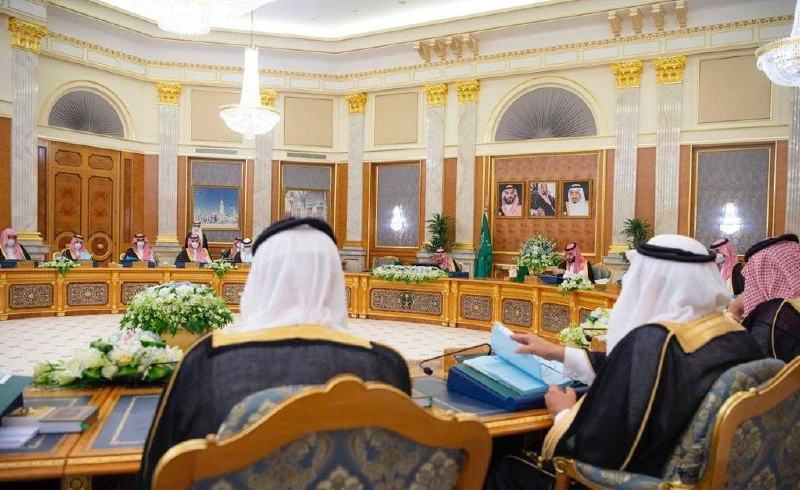 سيدي خادم الحرمين الشريفين يرأس جلسة مجلس الوزراء في قصر السلام بجدة - صورة 9