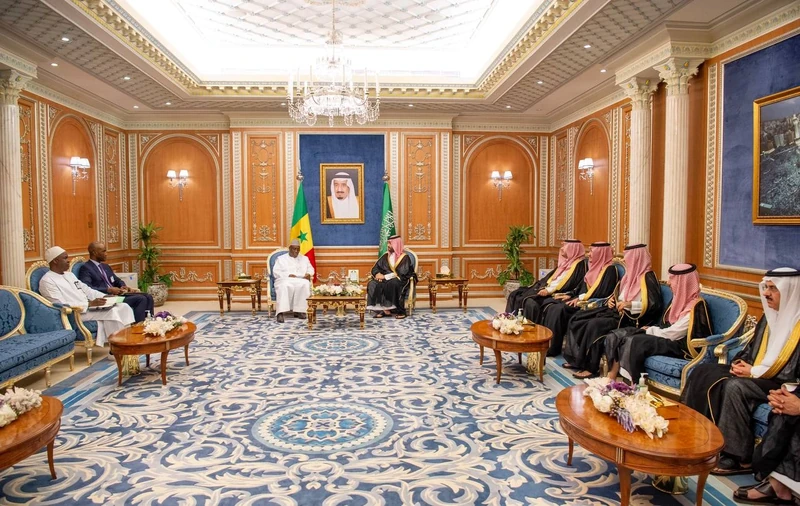 سمو سيدي ولي العهد يستقبل رئيس جمهورية السنغال ويستعرضان العلاقات الثنائية. - صورة 4