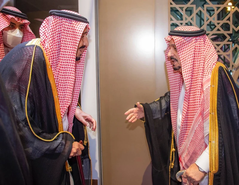 سيدي خادم الحرمين الشريفين يصل إلى الرياض قادماً من جدة - صورة 2