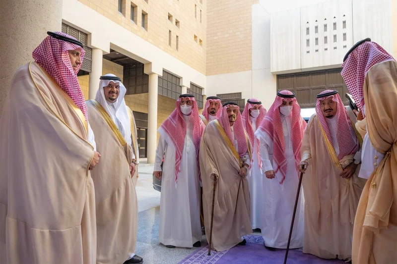 سيدي خادم الحرمين الشريفين يزور منطقة قصر الحكم في مدينة الرياض - صورة 2