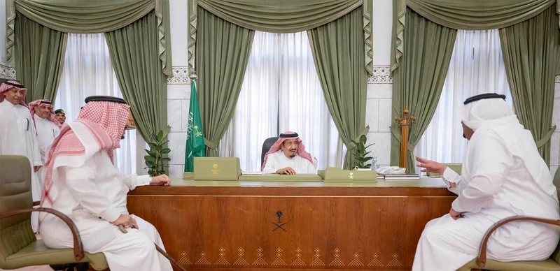 سيدي خادم الحرمين الشريفين يزور منطقة قصر الحكم في مدينة الرياض - صورة 6