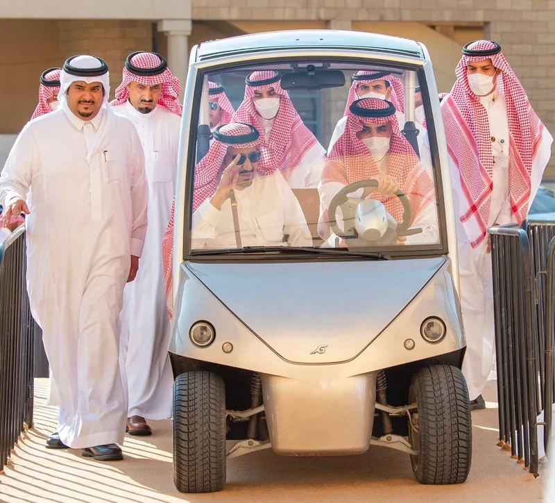 سيدي خادم الحرمين الشريفين يزور منطقة قصر الحكم في مدينة الرياض - صورة 19