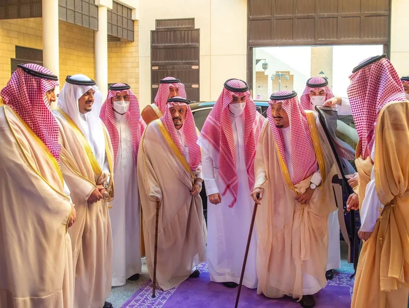 سيدي خادم الحرمين الشريفين يزور منطقة قصر الحكم في مدينة الرياض - صورة 27