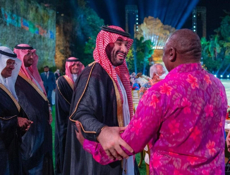 سمو سيدي ولي العهد في حفل العشاء، الذي يقيمه الرئيس الإندونيسي لقادة مجموعة العشرين - صورة 10