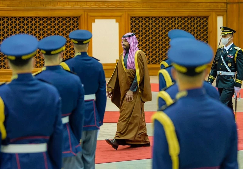 سمو سيدي ولي العهد يصل سيئول ودولة رئيس وزراء كوريا في مقدمة مستقبليه - صورة 5