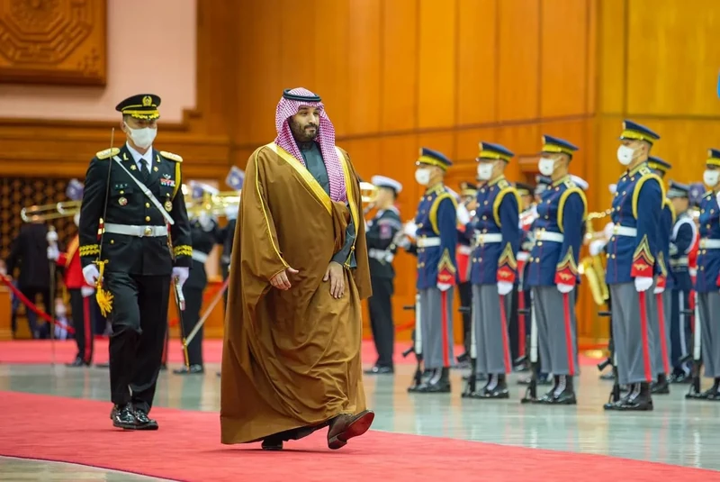 سمو سيدي ولي العهد يصل سيئول ودولة رئيس وزراء كوريا في مقدمة مستقبليه - صورة 14