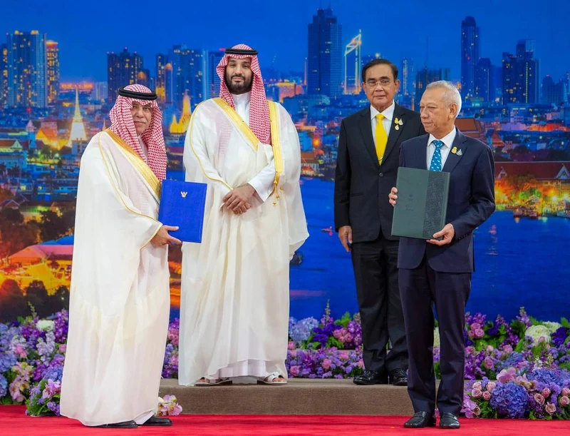 سمو سيدي ولي العهد ورئيس وزراء تايلند يشهدان تبادل مذكرات التفاهم - صورة 5