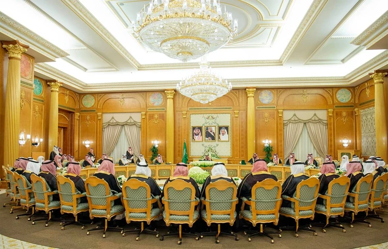 سيدي خادم الحرمين الشريفين يرأس جلسة مجلس الوزراء لإقرار ميزانية 2023 - صورة 6