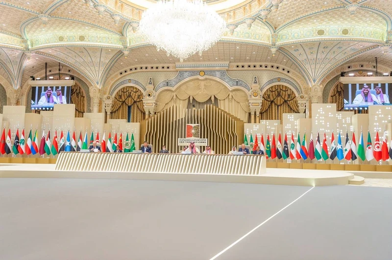 سمو سيدي ولي العهد يرأس "قمة الرياض العربية الصينية" نيابة عن سيدي خادم الحرمين الشريفين - صورة 19