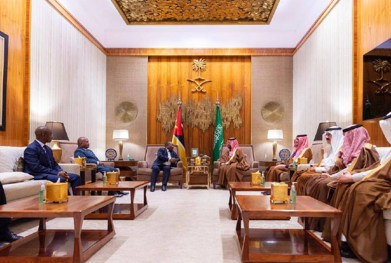 سمو سيدي ولي العهد يستقبل فخامة رئيس جمهورية موزمبيق - صورة 1