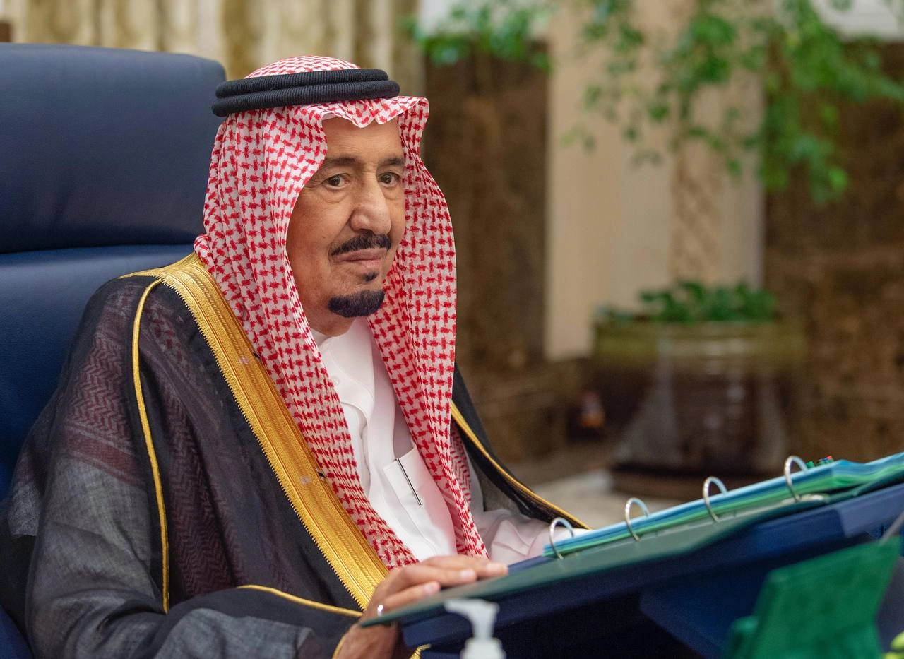 سيدي خادم الحرمين الشريفين يرأس جلسة مجلس الوزراء - صورة 1