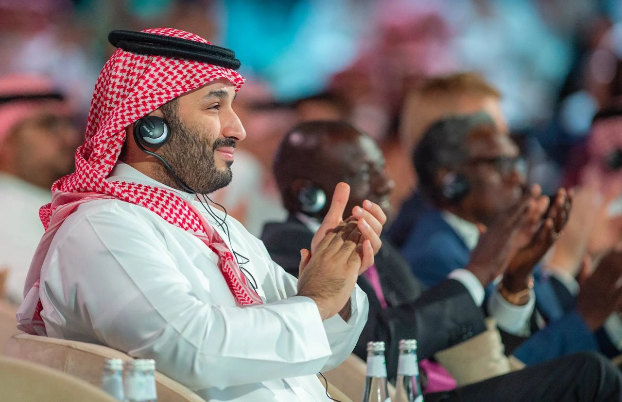 سمو سيدي ولي العهد يشهد الجلسة الحوارية لرئيس جمهورية كوريا بمنتدى مستقبل الاستثمار - صورة 1