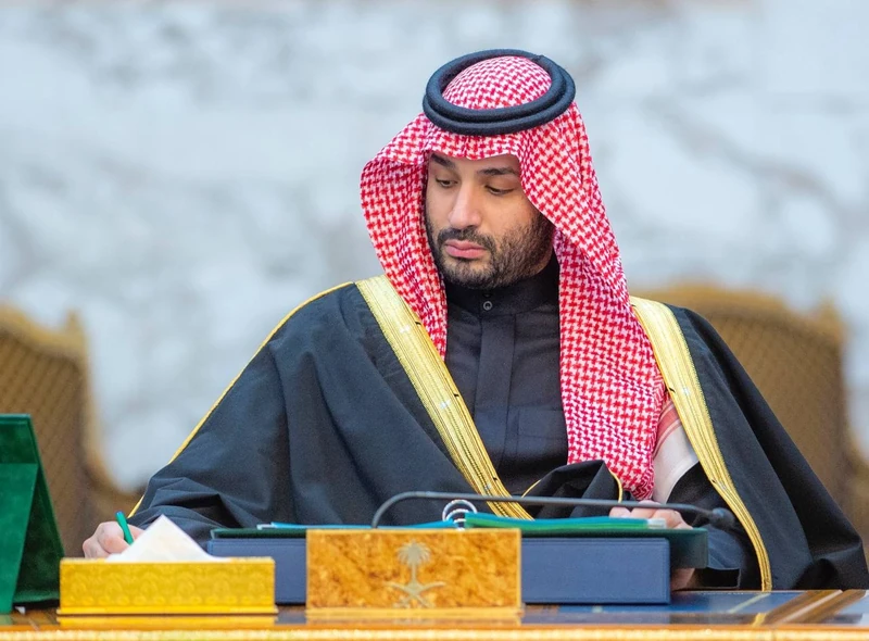 سيدي خادم الحرمين الشريفين يرأس جلسة مجلس الوزراء - صورة 2