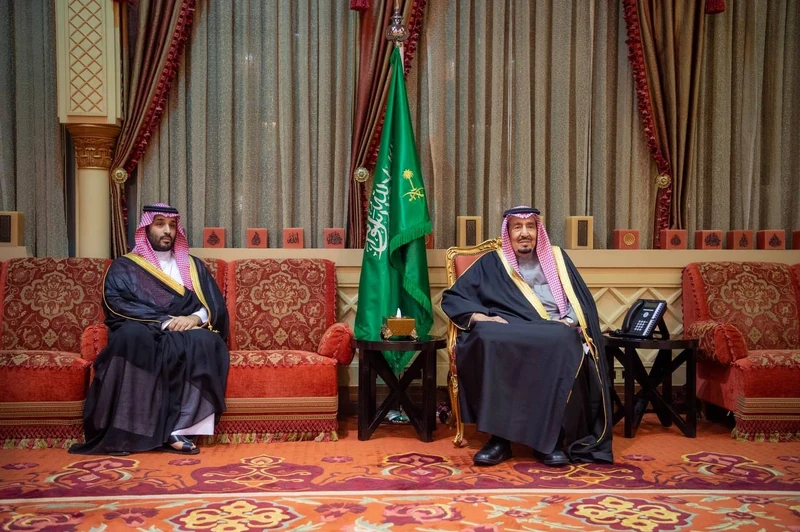 وزيرا الدولة والإعلام يؤديان القسم أمام سيدي خادم الحرمين الشريفين وبحضور سمو سيدي ولي العهد - صورة 2