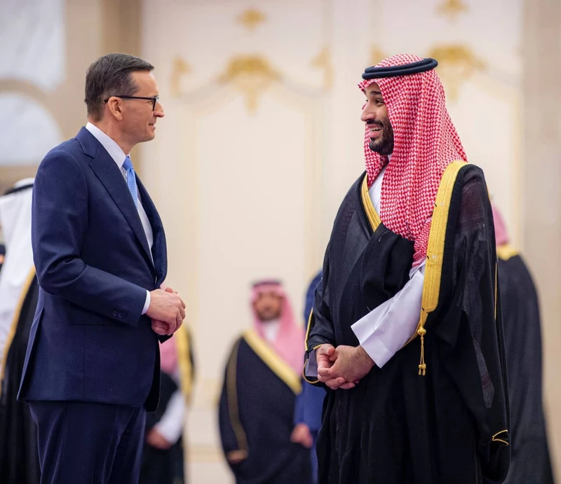 سمو سيدي ولي العهد يستقبل دولة رئيس الوزراء البولندي - صورة 3