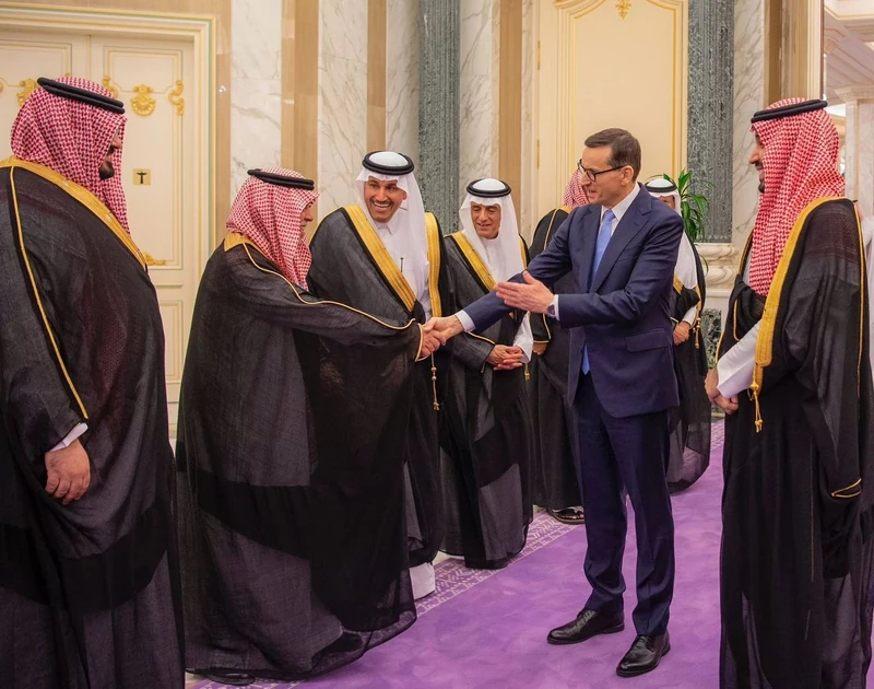 سمو سيدي ولي العهد يستقبل دولة رئيس الوزراء البولندي - صورة 5