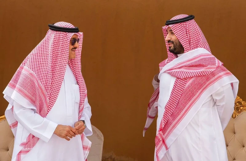 سمو سيدي ولي العهد يؤدي صلاة الميت على صاحبة السمو الملكي الأميرة الجوهرة بنت عبدالعزيز - صورة 11