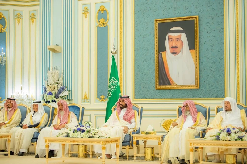 سمو سيدي ولي العهد يستقبل المهنئين بشهر رمضان المبارك - صورة 12