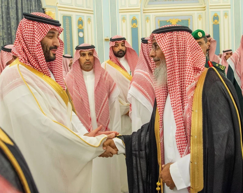 سمو سيدي ولي العهد يستقبل المهنئين بشهر رمضان المبارك - صورة 17