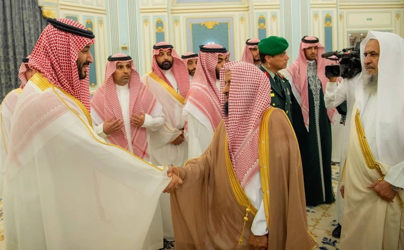 سمو سيدي ولي العهد يستقبل المهنئين بشهر رمضان المبارك - صورة 21