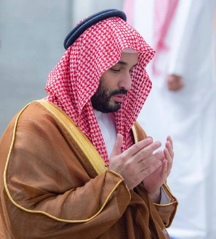 سمو سيدي ولي العهد يزور مسجد قباء ويؤدي ركعتي تحية المسجد - صورة 7