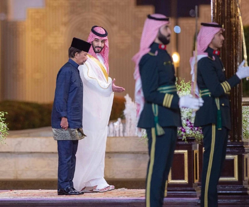سمو سيدي ولي العهد يستقبل جلالة سلطان بروناي دار السلام في الديوان الملكي بجدة - صورة 5