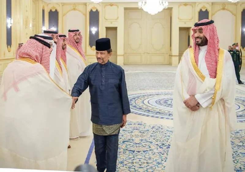 سمو سيدي ولي العهد يستقبل جلالة سلطان بروناي دار السلام في الديوان الملكي بجدة - صورة 16