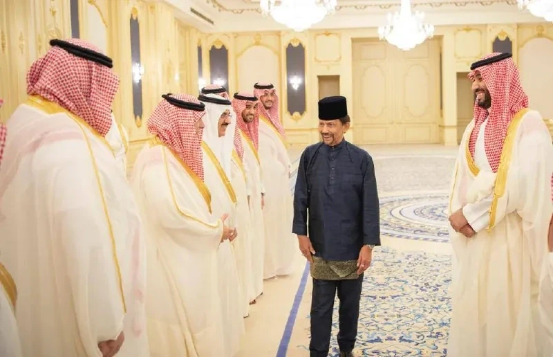 سمو سيدي ولي العهد يستقبل جلالة سلطان بروناي دار السلام في الديوان الملكي بجدة - صورة 18